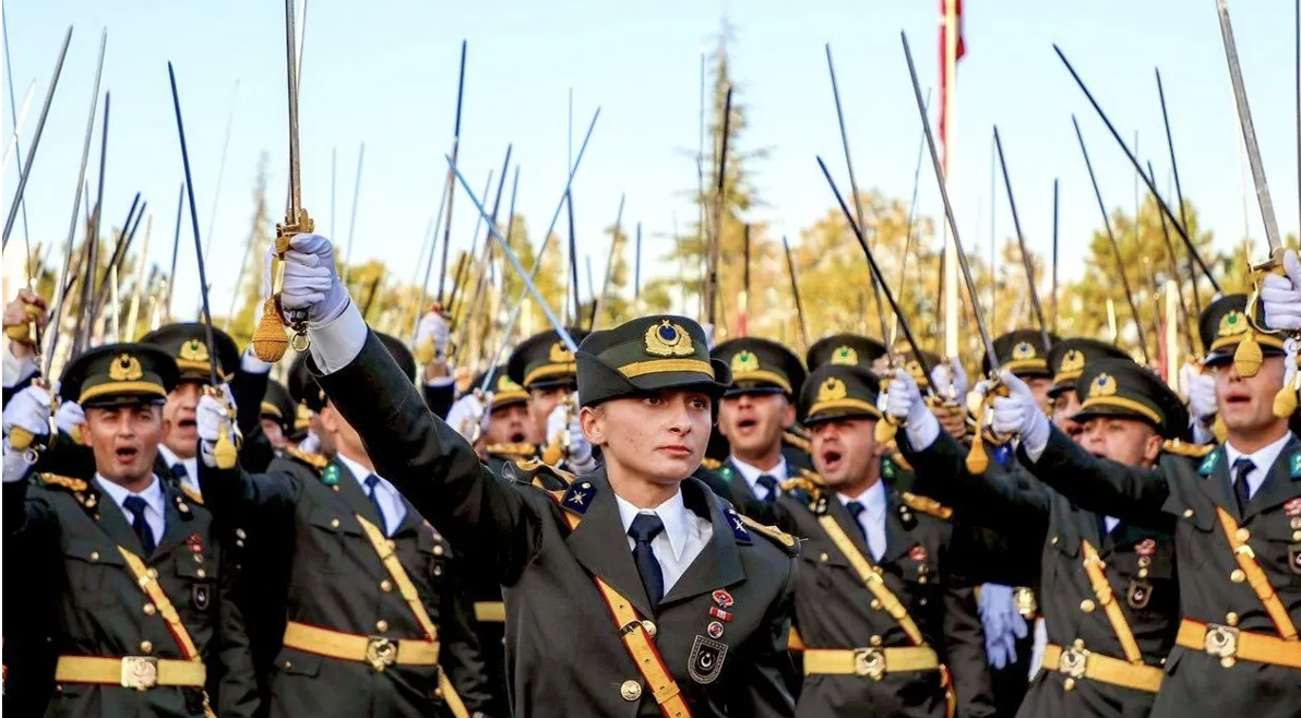 Teğmenlere İhraç Süreci Başladı: İlk Tebligat Yapıldı